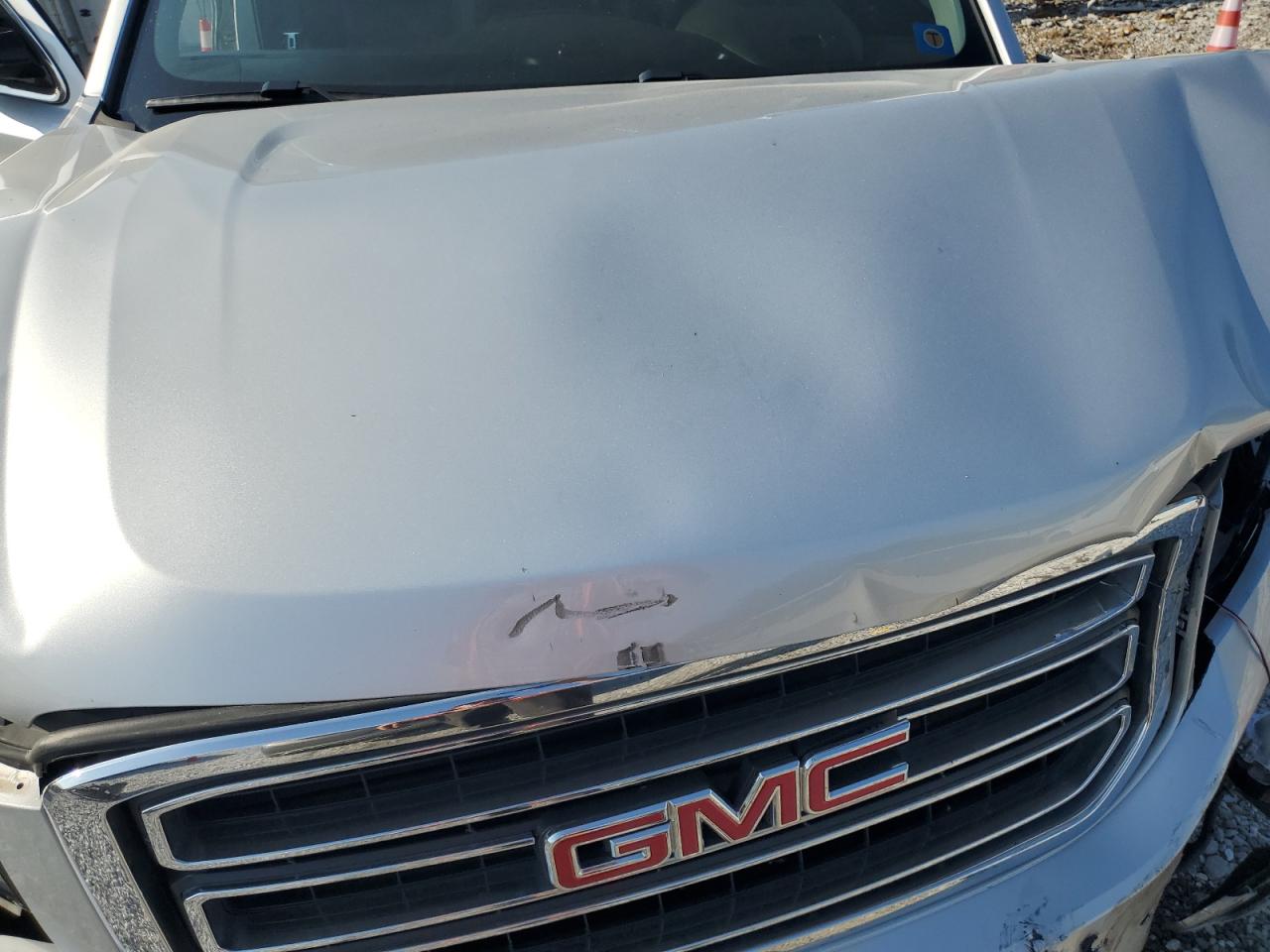 GMC YUKON SLT