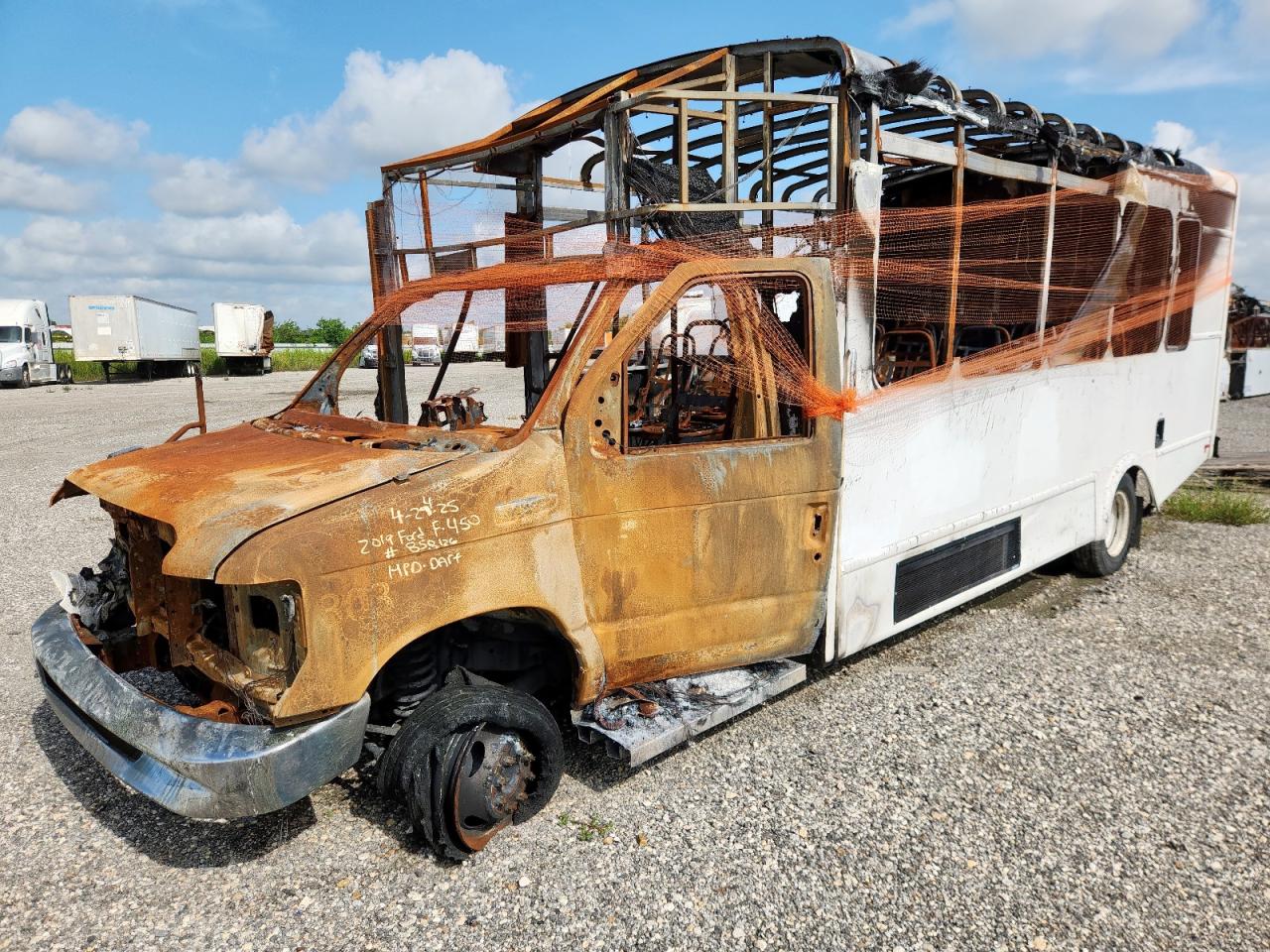 FORD ECONOLINE E450 SUPER DUTY CUTAWAY VAN