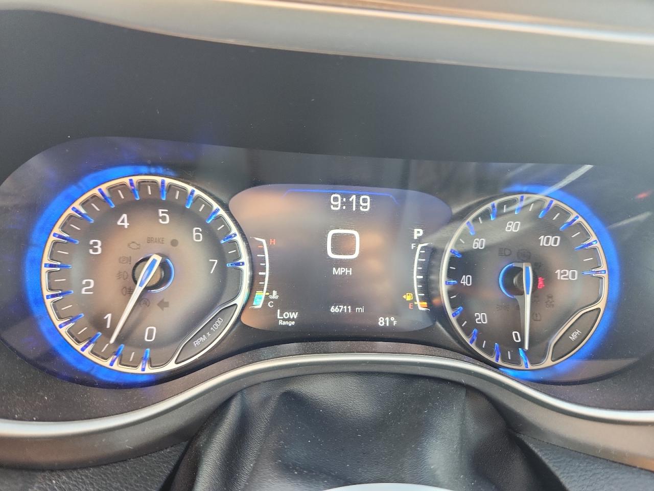 CHRYSLER PACIFICA TOURING L