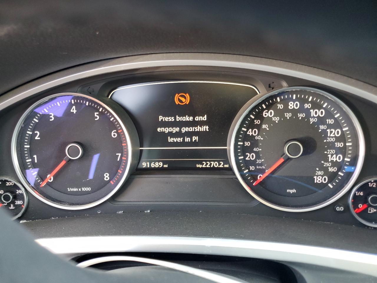 VOLKSWAGEN TOUAREG SPORT