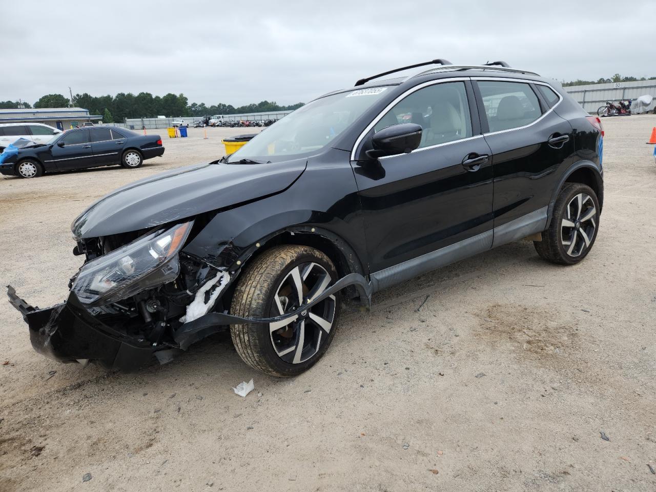 NISSAN ROGUE SPORT S