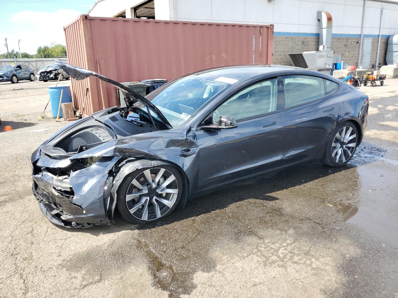 TESLA MODEL 3