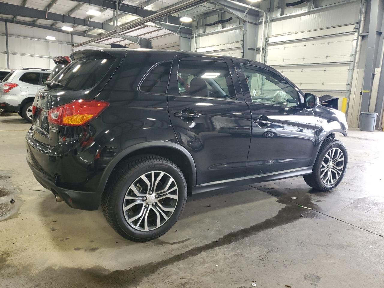 MITSUBISHI OUTLANDER ES