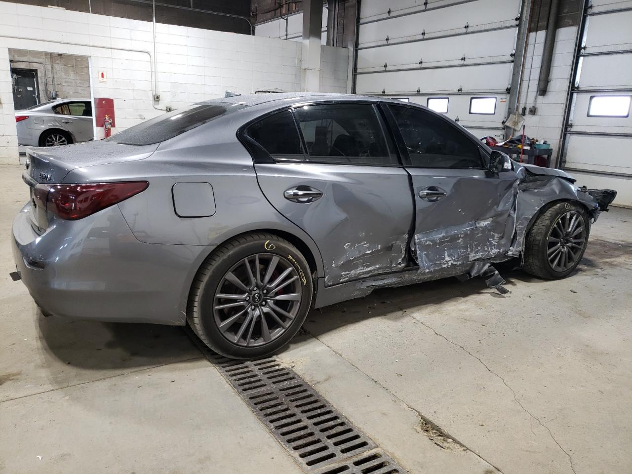 INFINITI Q50 RED SPORT 400