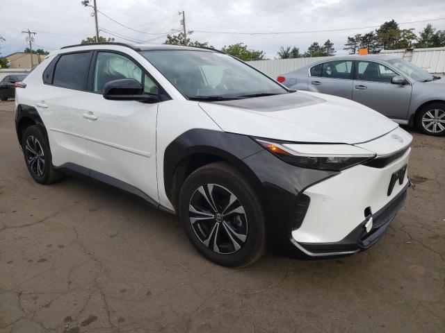 2024 TOYOTA BZ4X XLE JTMABACA4RA089099