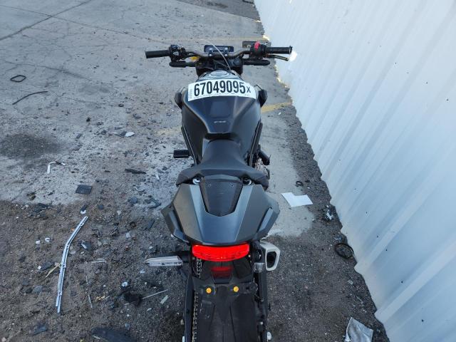 2021 HONDA CB650 RA MLHRH025XM5200110