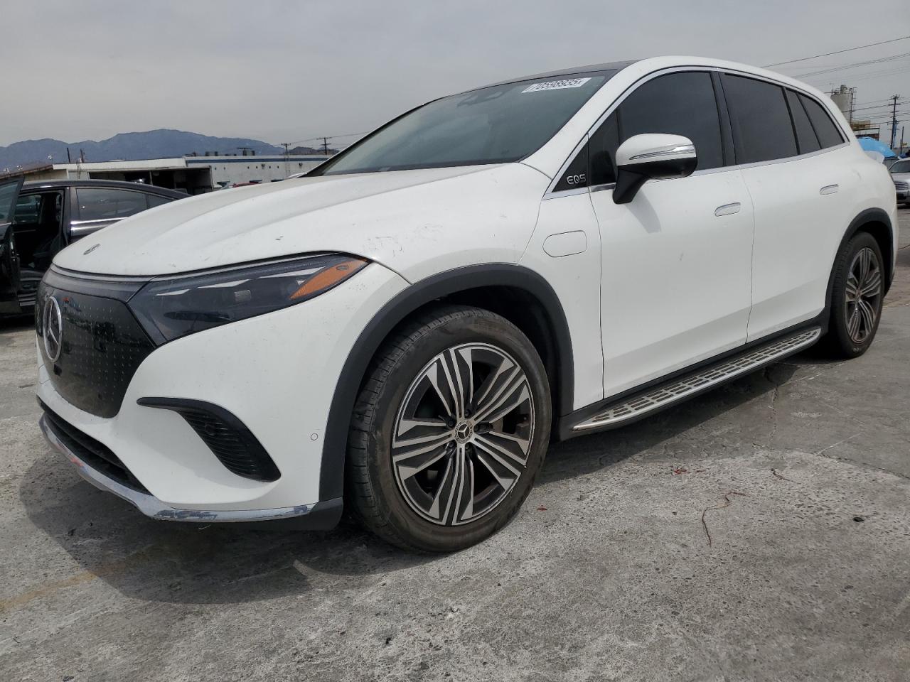 MERCEDES-BENZ EQS SUV 450+