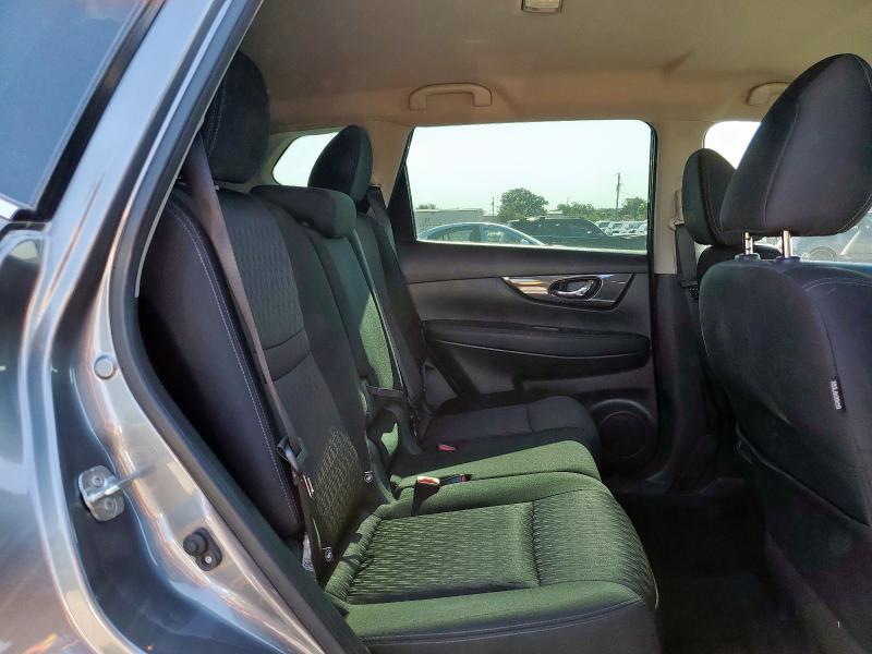 2018 NISSAN ROGUE S KNMAT2MT2JP561661