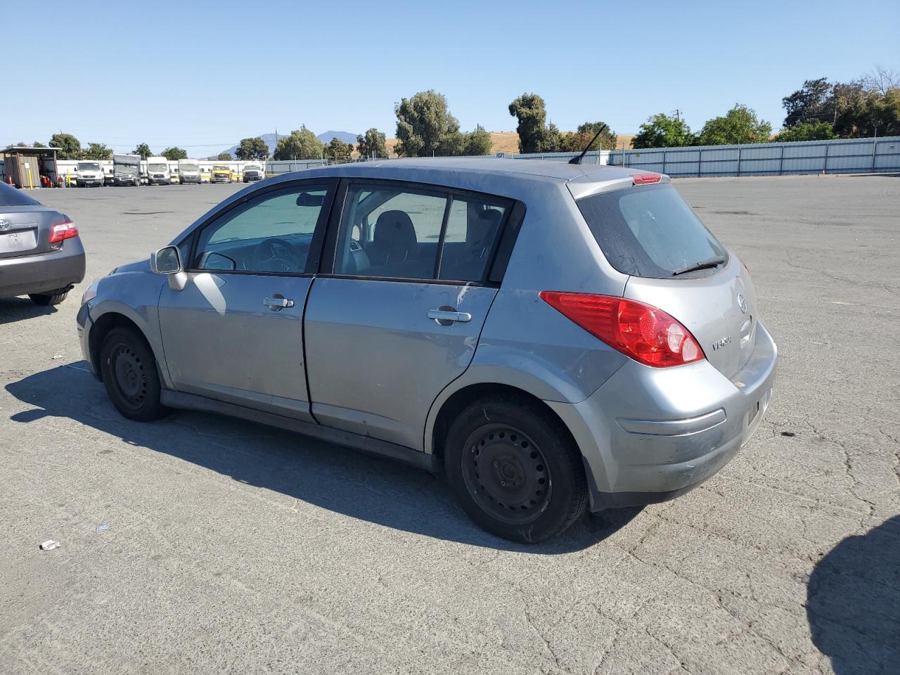 NISSAN VERSA S