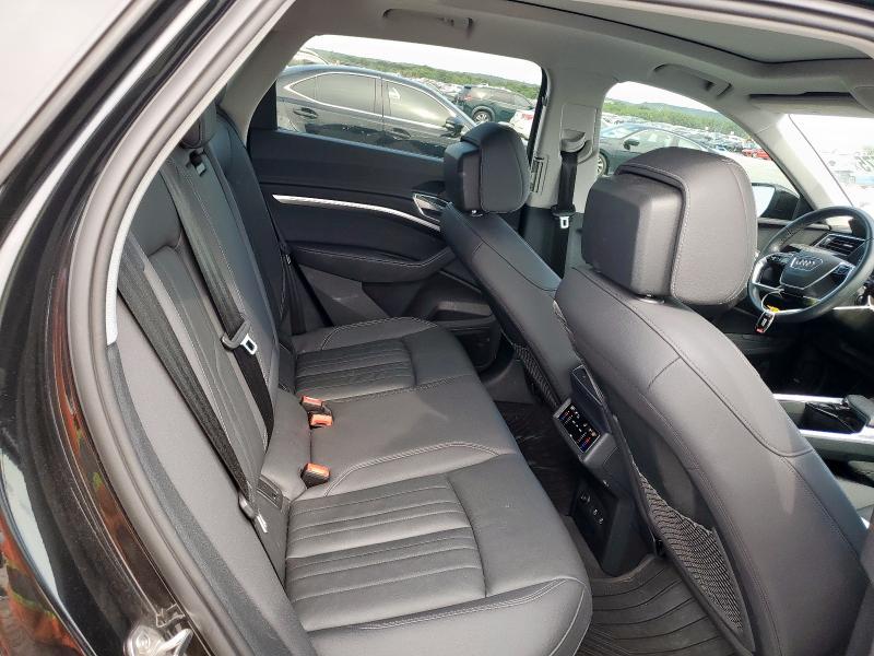 2022 AUDI E-TRON PRE WA1AAAGE4NB011906