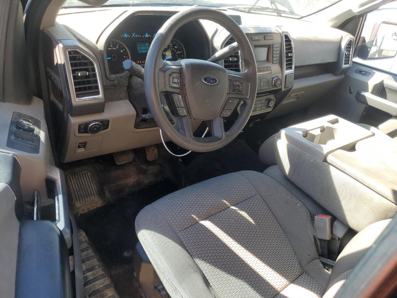 FORD F-150 SUPER CAB