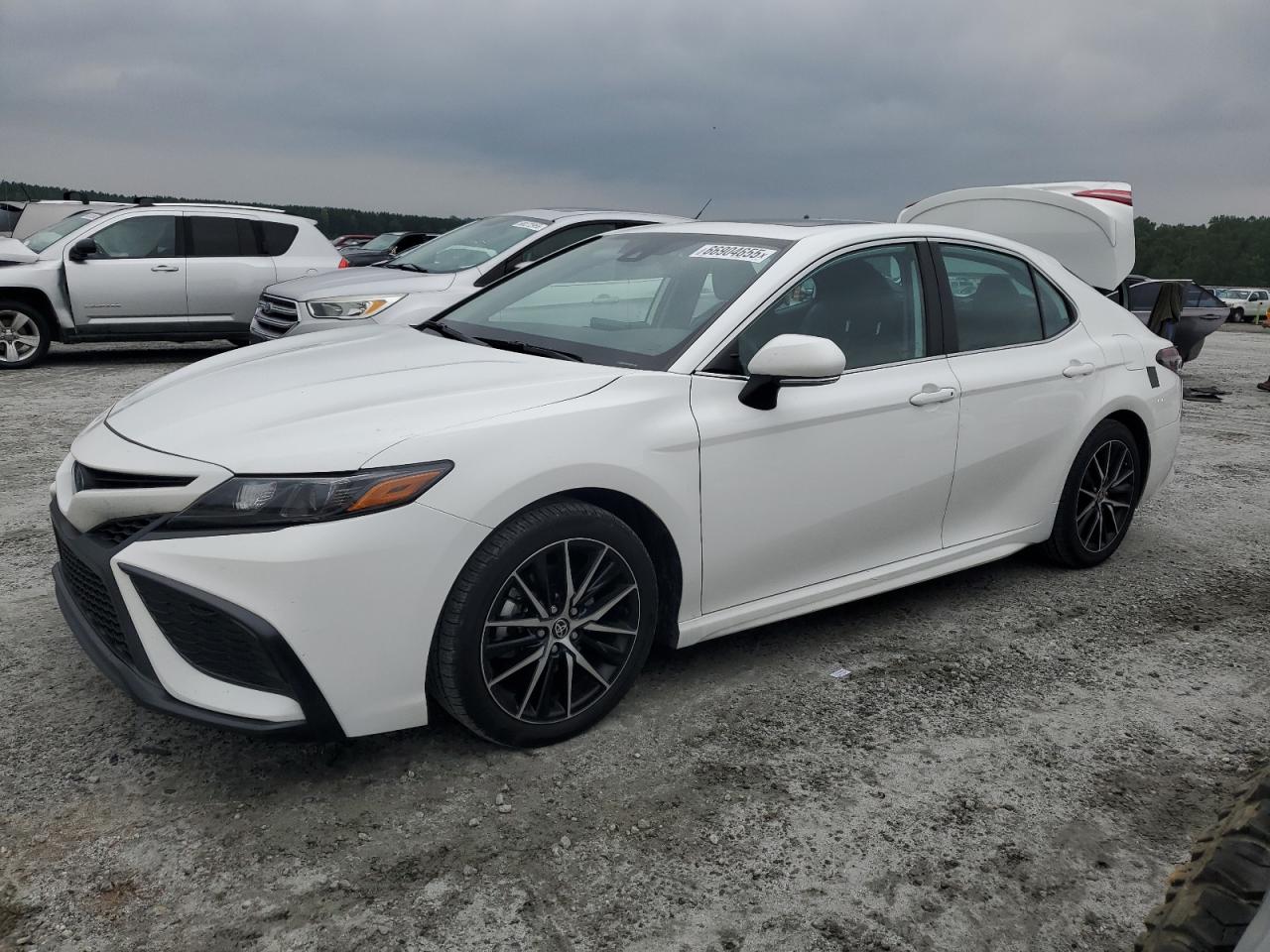 TOYOTA CAMRY SE NIGHT SHADE