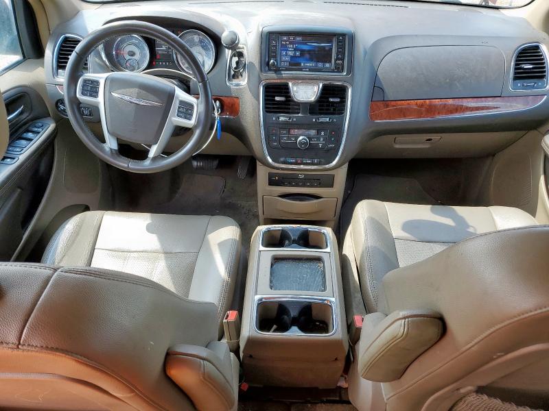 2015 CHRYSLER TOWN & COU 2C4RC1CG9FR578013