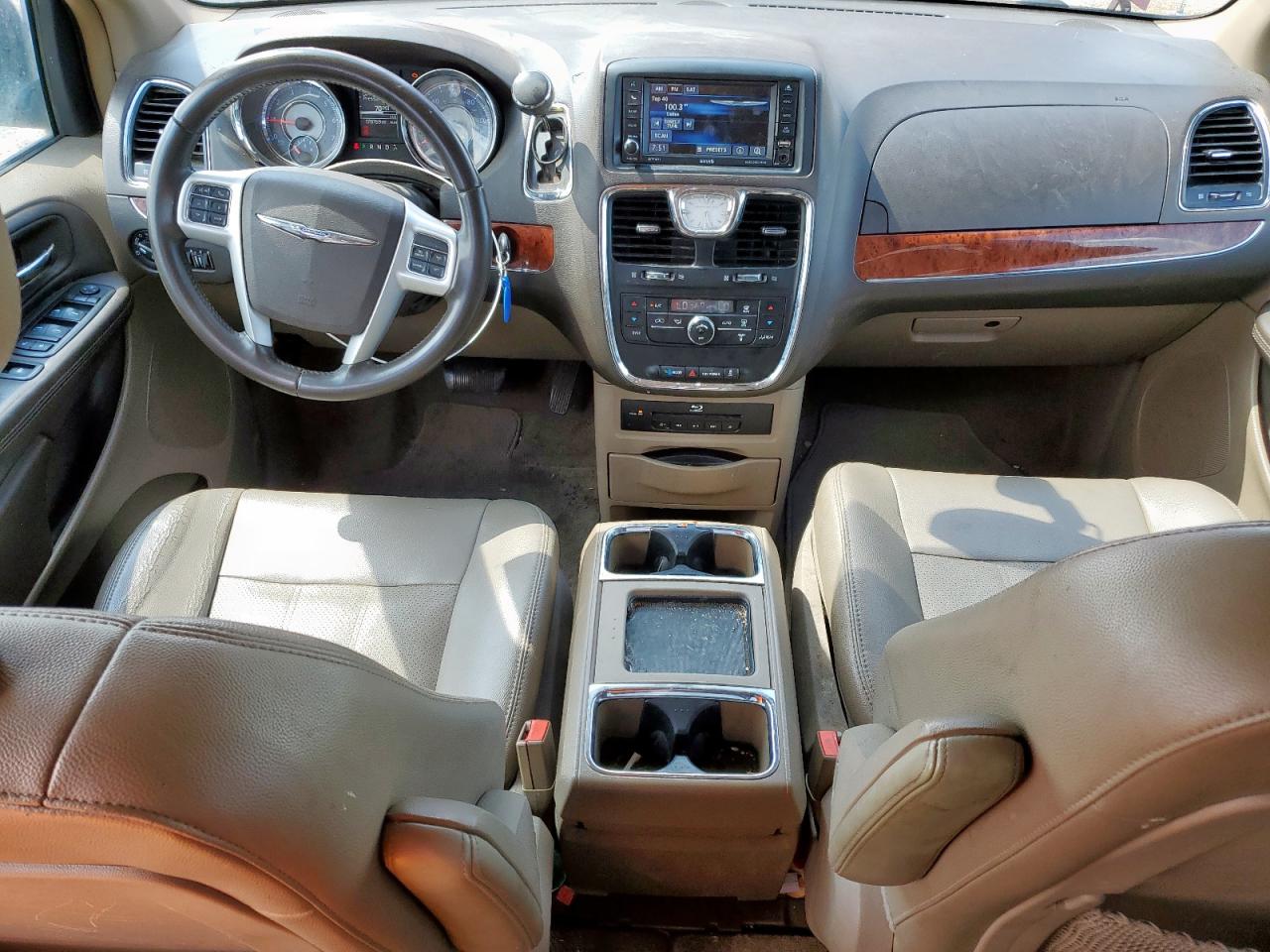 CHRYSLER TOWN & COUNTRY TOURING L