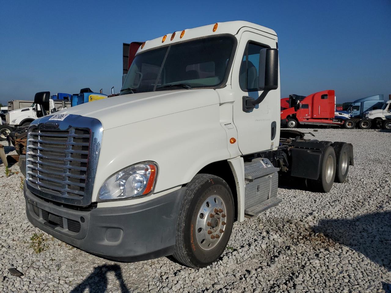 Lot #3316786415 2015 FREIGHTLINER CASCADIA