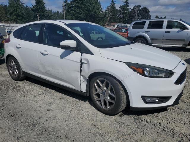 2015 FORD FOCUS SE 1FADP3K24FL318701