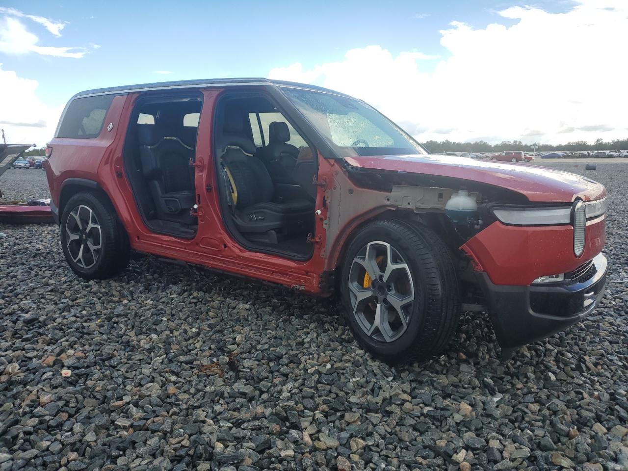 RIVIAN R1S ADVENTURE