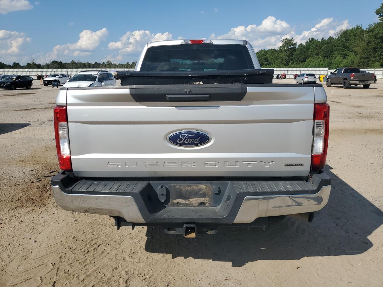 FORD F-250 SUPER DUTY