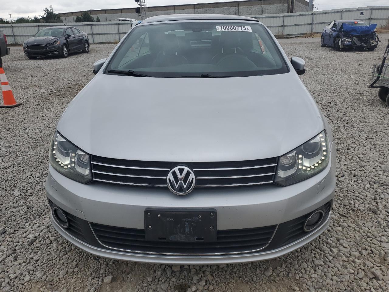 Lot #3316718417 2012 VOLKSWAGEN EOS LUX