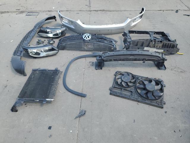 2015 VOLKSWAGEN TIGUAN S - WVGBV7AX8FW511620