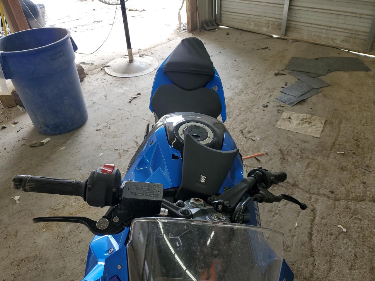 Lot #3301807352 2024 SUZUKI GSX800 F