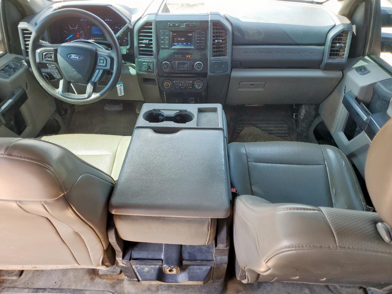 FORD F-550 SUPER DUTY