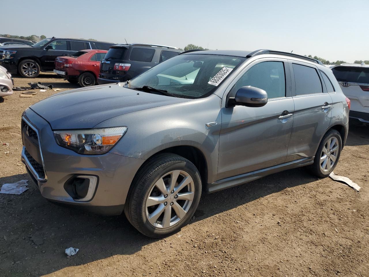 MITSUBISHI OUTLANDER SE