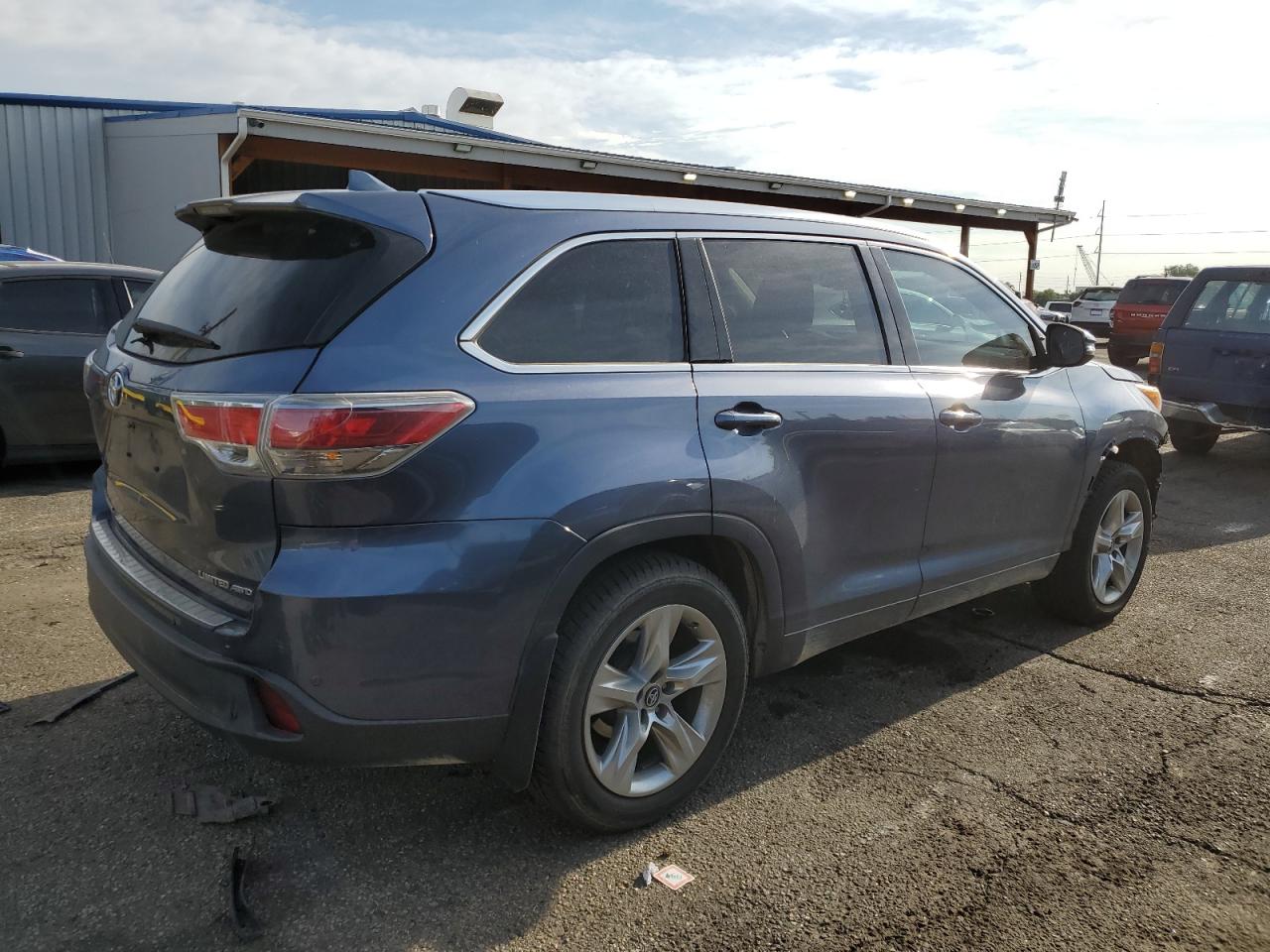 Lot #3264776523 2016 TOYOTA HIGHLANDER LIMITED