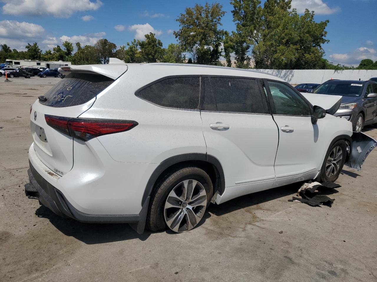 TOYOTA HIGHLANDER XLE