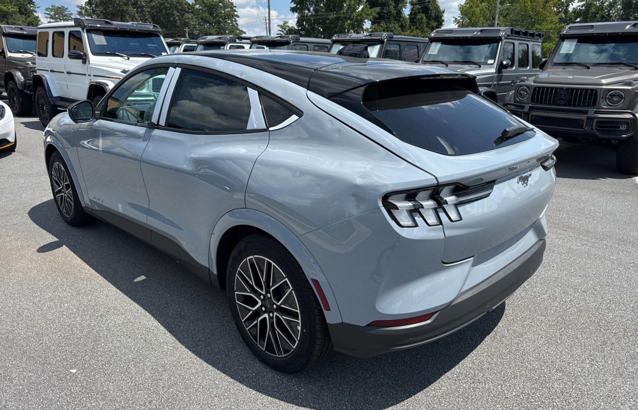 FORD MUSTANG PREMIUM