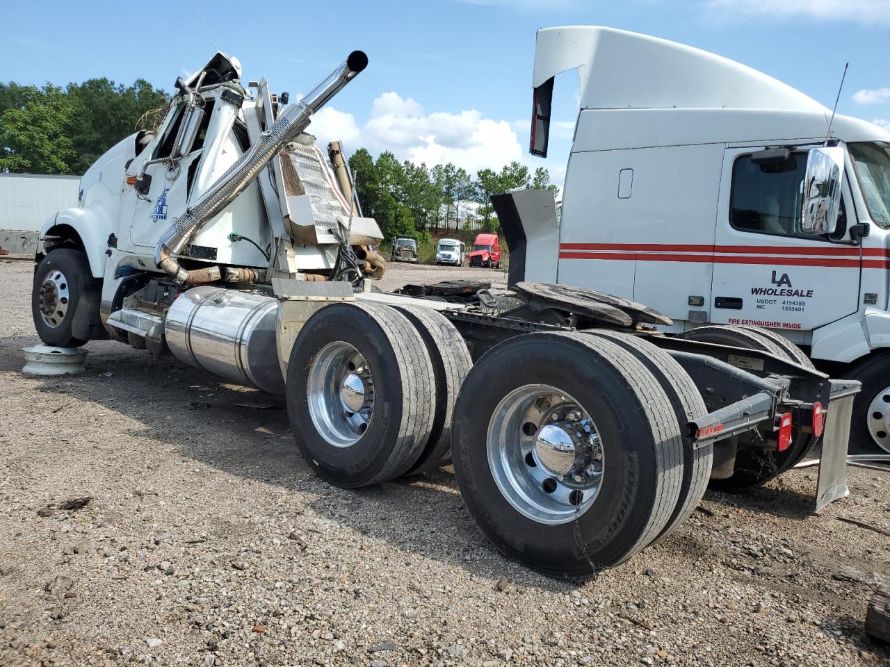 Lot #3268619923 2015 INTERNATIONAL 9900I
