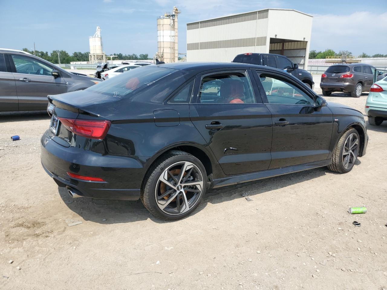 AUDI A3 S-LINE PREMIUM