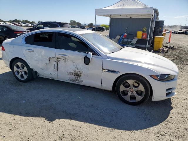 2018 JAGUAR XE SAJAR4FX8JCP33842