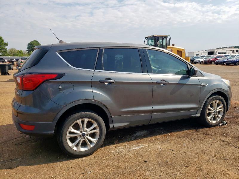 2019 FORD ESCAPE SE - 1FMCU0GD8KUB00901
