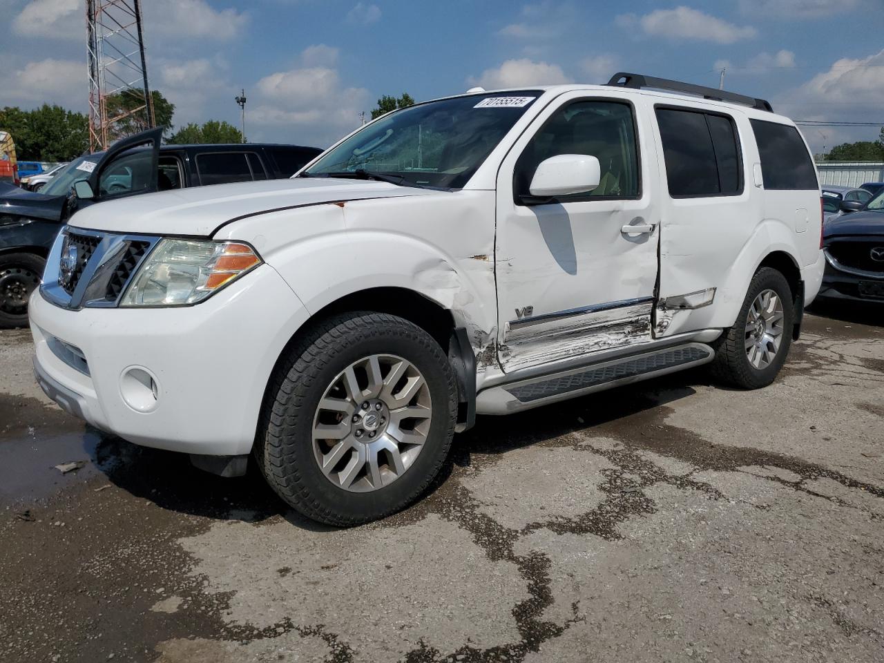NISSAN PATHFINDER LE