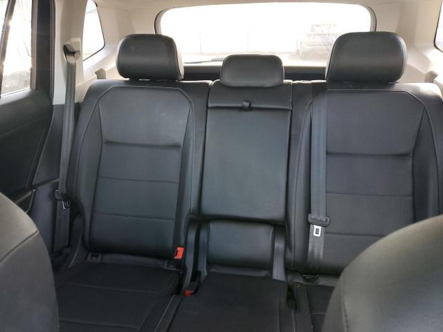 2018 VOLKSWAGEN TIGUAN SE 3VV2B7AX0JM094985