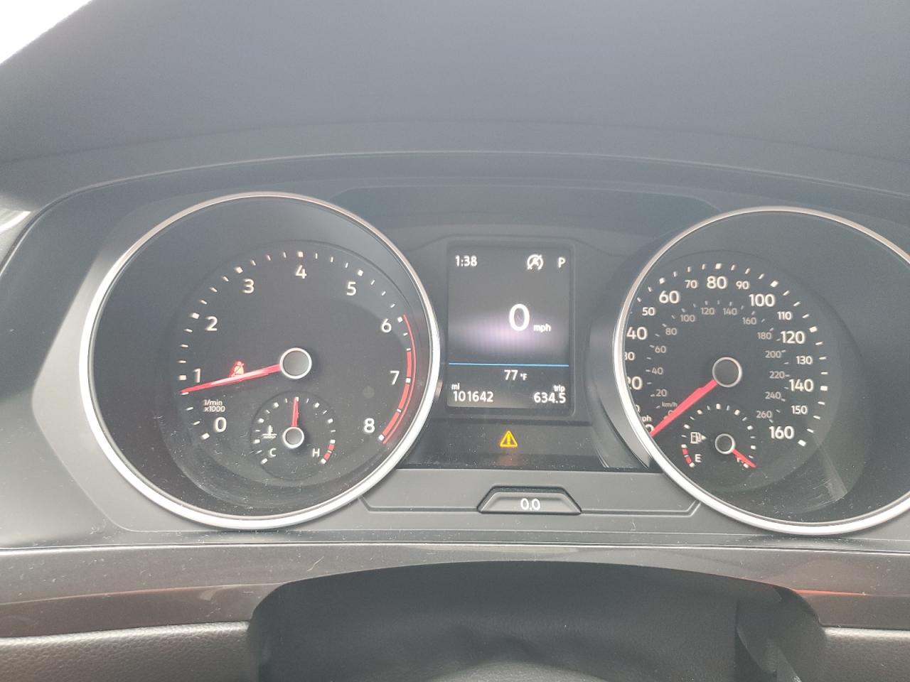 VOLKSWAGEN TIGUAN SE