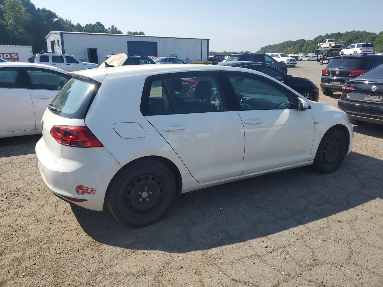 Lot #3283833435 2015 VOLK E-GOLF LIMITED