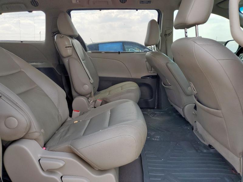 2016 TOYOTA SIENNA XLE 5TDYK3DC4GS715583