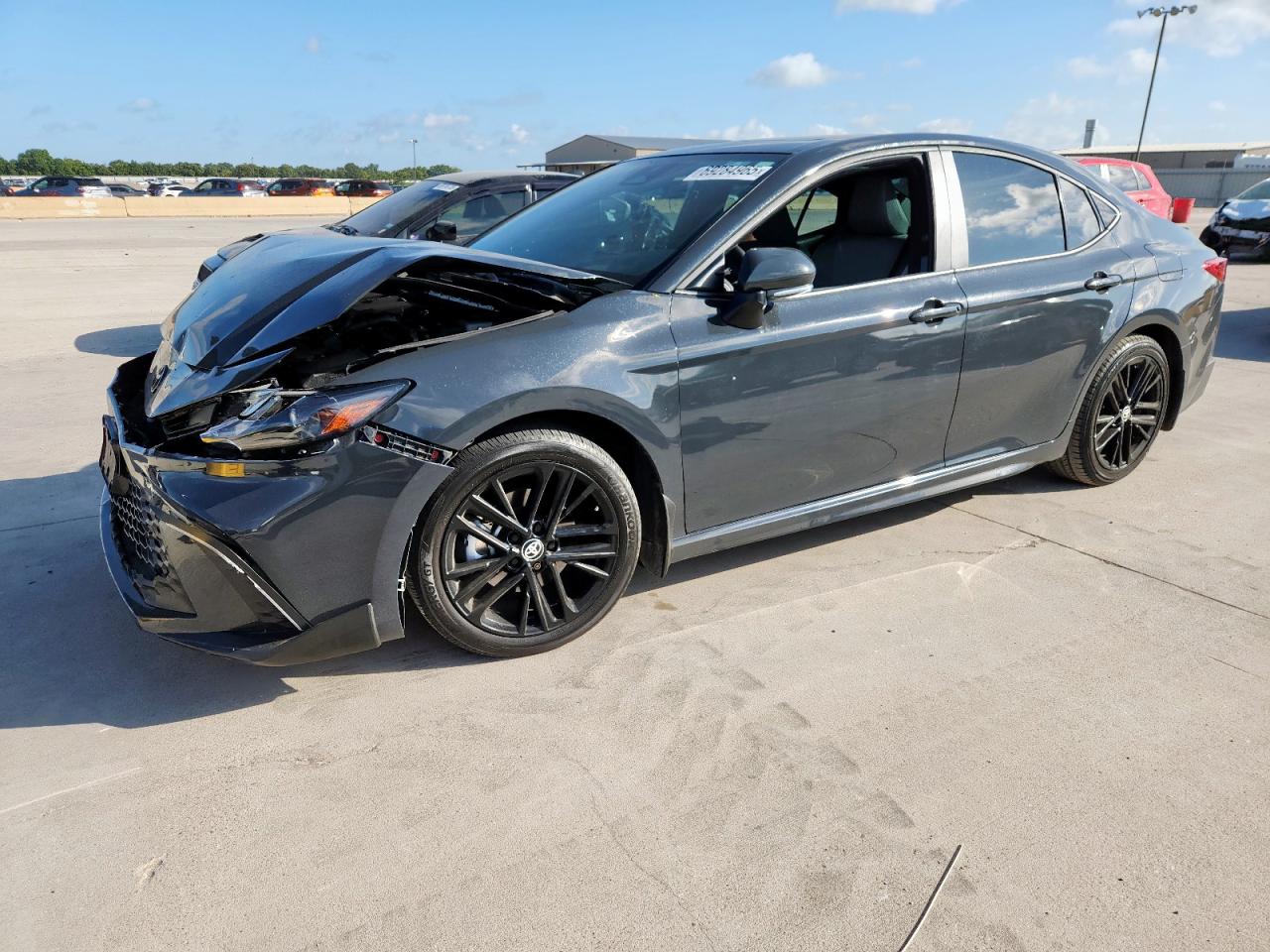 TOYOTA CAMRY XSE