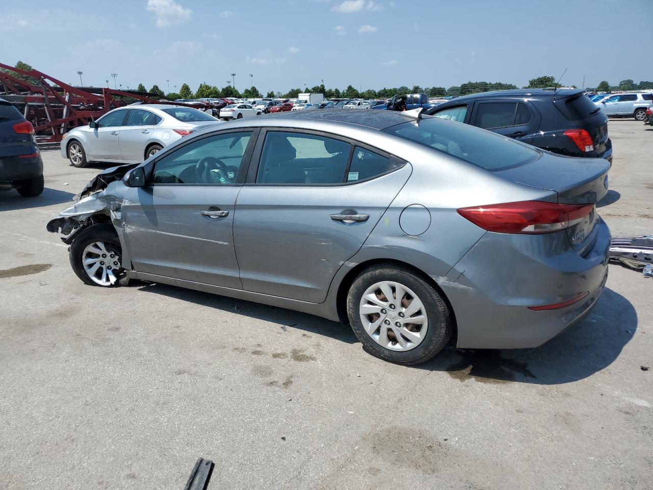 HYUNDAI ELANTRA SE