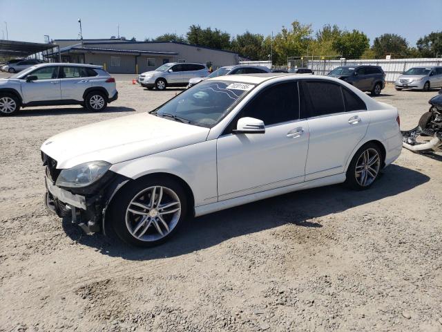 2013 MERCEDES-BENZ C 250 - WDDGF4HB5DA823555