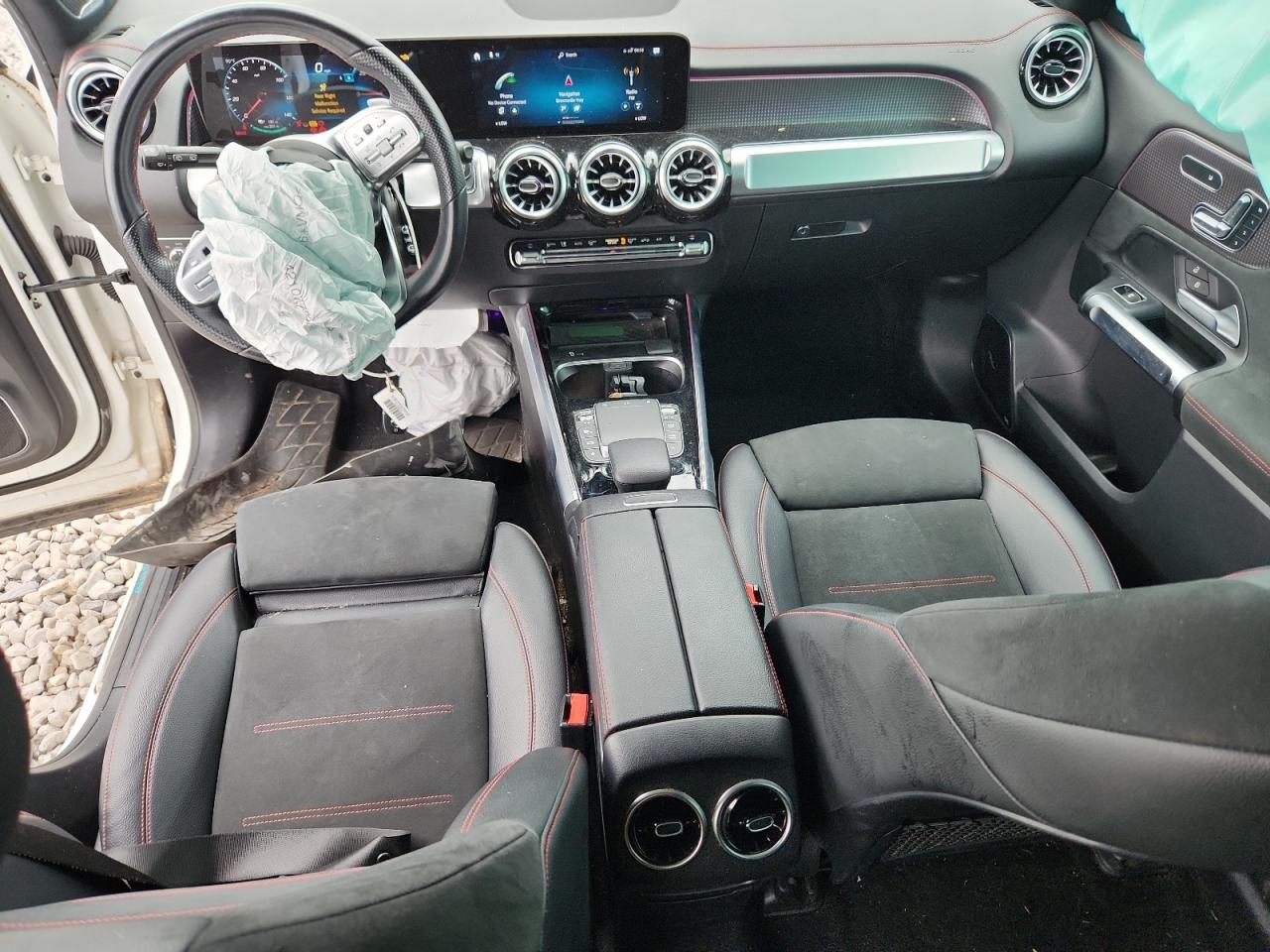 MERCEDES-BENZ EQB 300 4MATIC