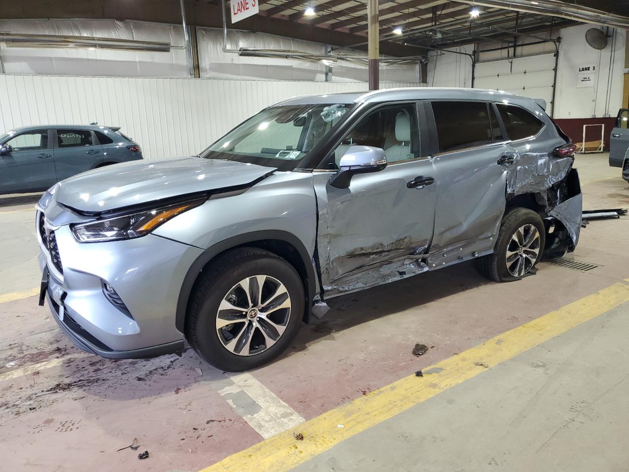 TOYOTA HIGHLANDER LE