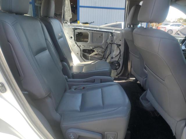 2016 TOYOTA HIGHLANDER XLE 5TDKKRFH0GS152677