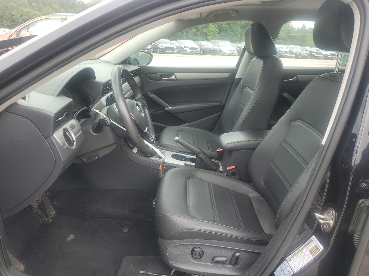 VOLKSWAGEN PASSAT SE