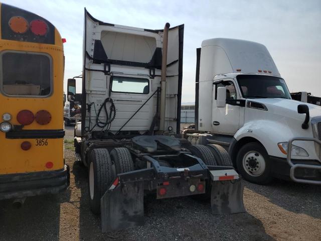 VOLVO VNL 2018 white  diesel 4V4N39TG8JN988230 photo #4