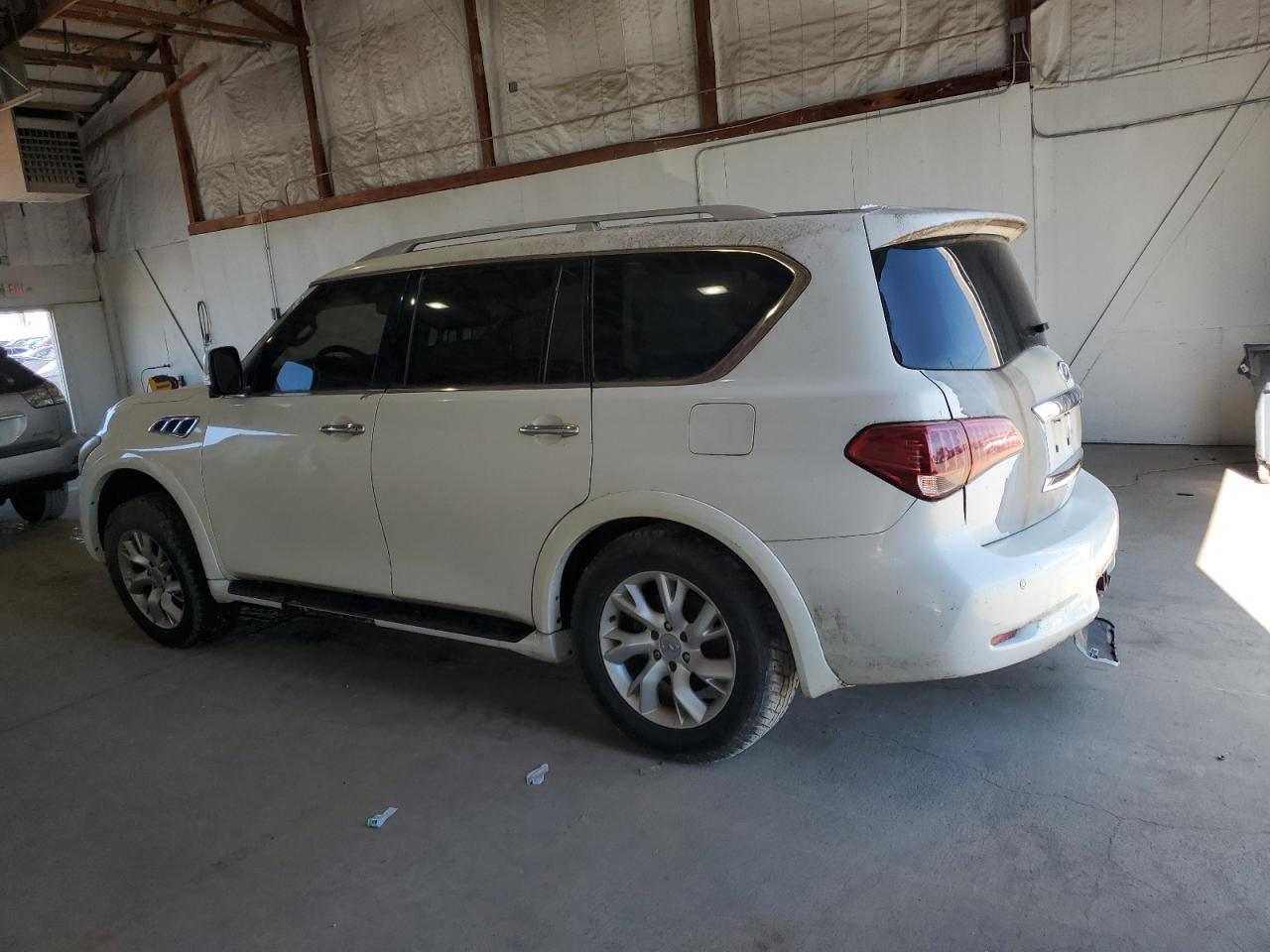 INFINITI QX56