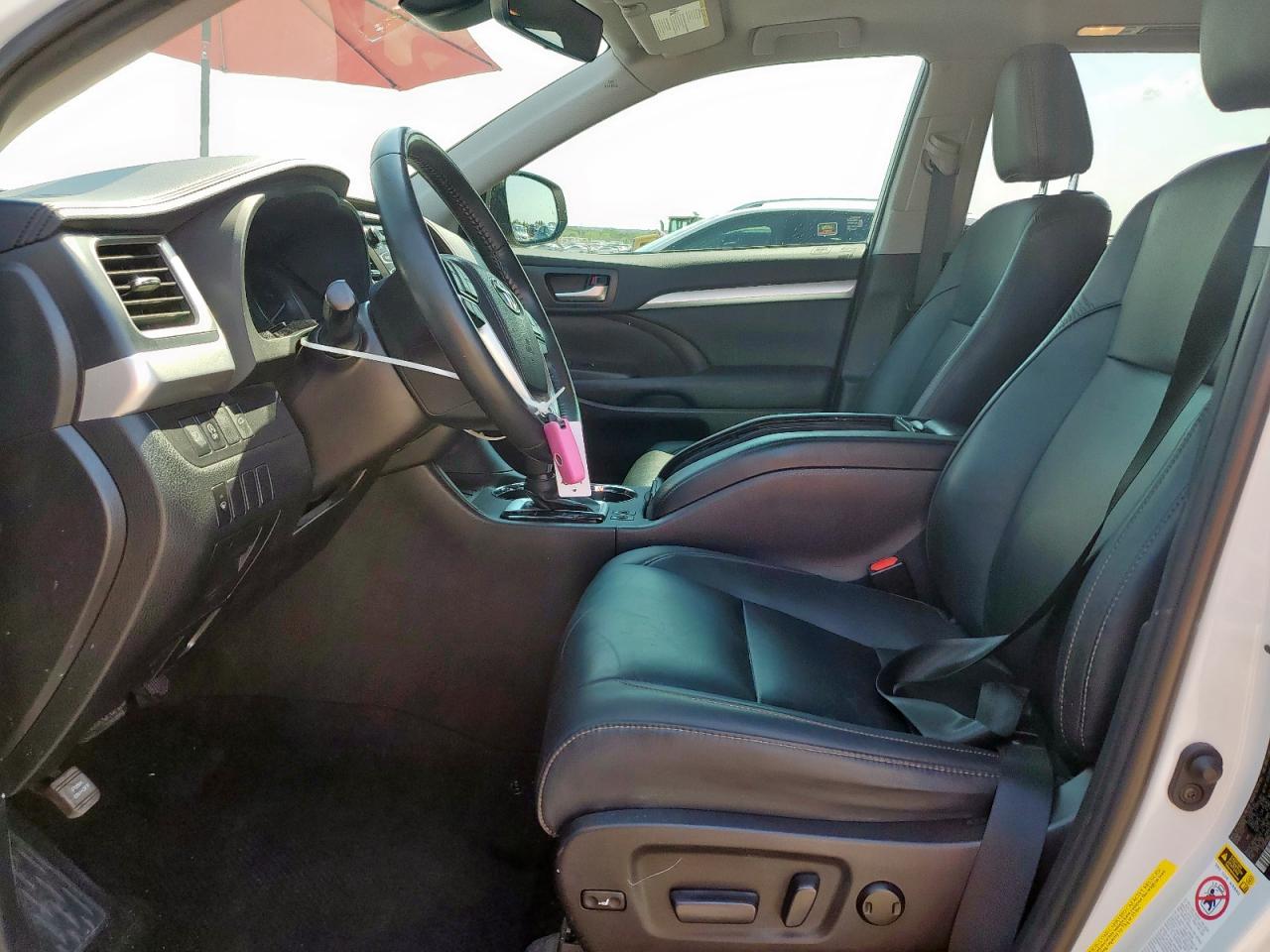 TOYOTA HIGHLANDER SE