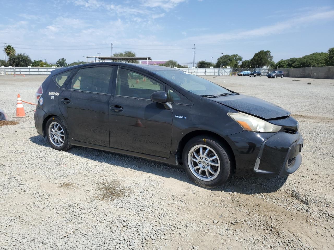 TOYOTA PRIUS V